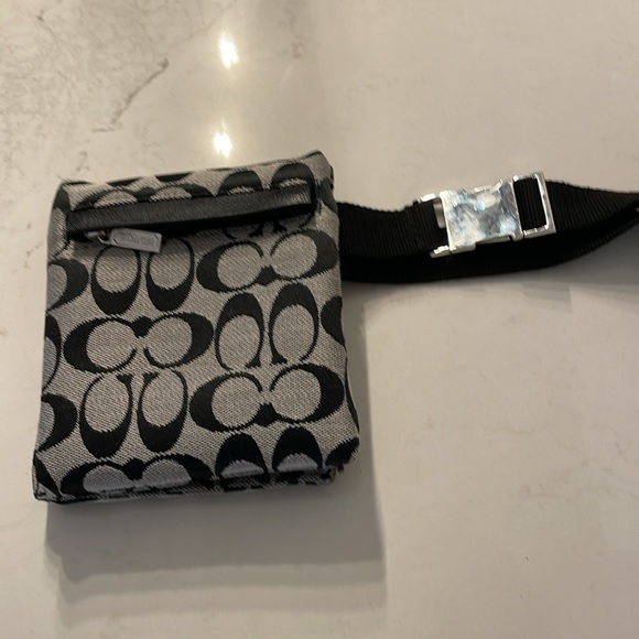 90. Coach Monogram waist belt - Picture 10 of 11